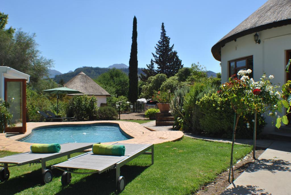 Roundhouse Guesthouse Franschhoek Bagian luar foto